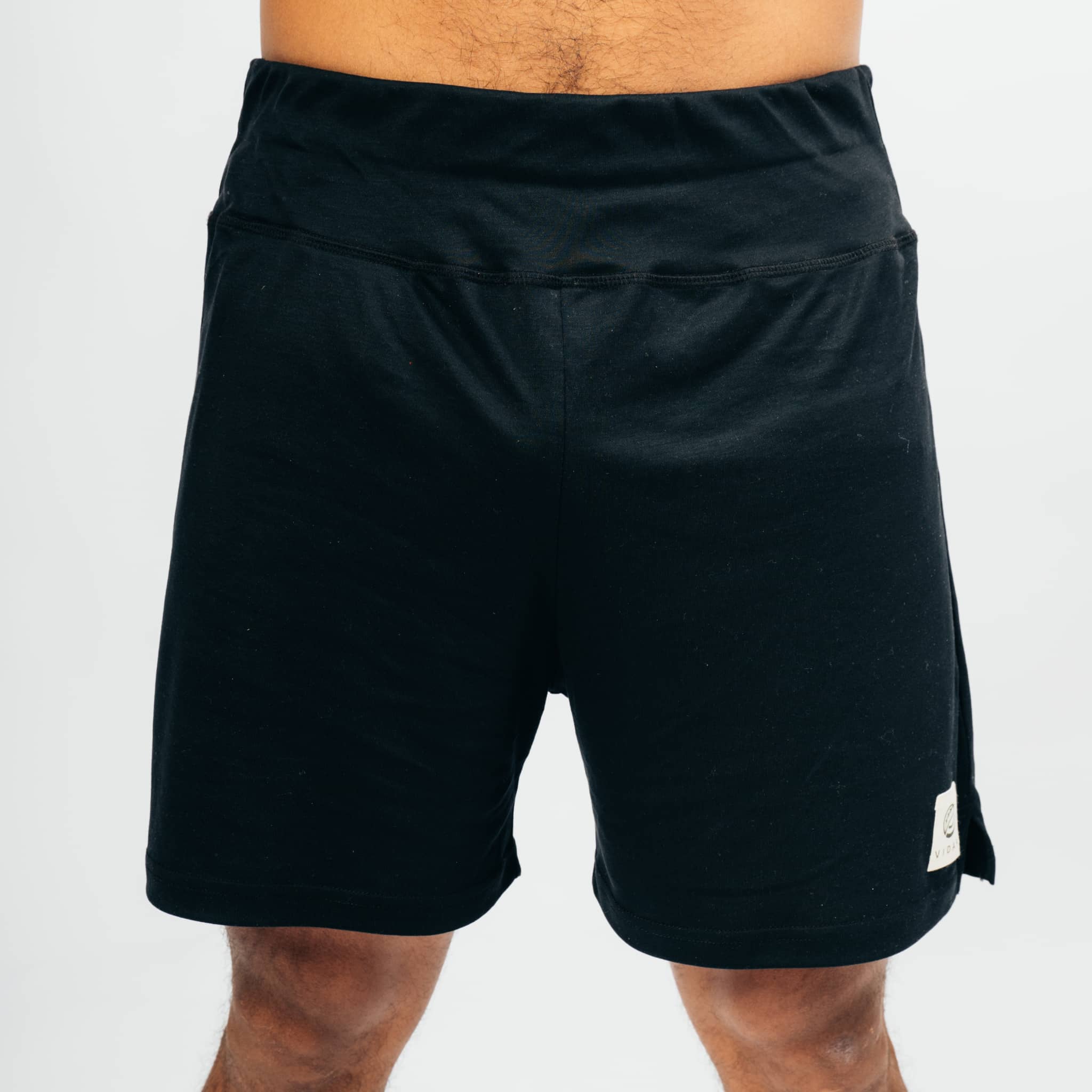 LIGHTNING I Natural Performance Shorts - schwarz