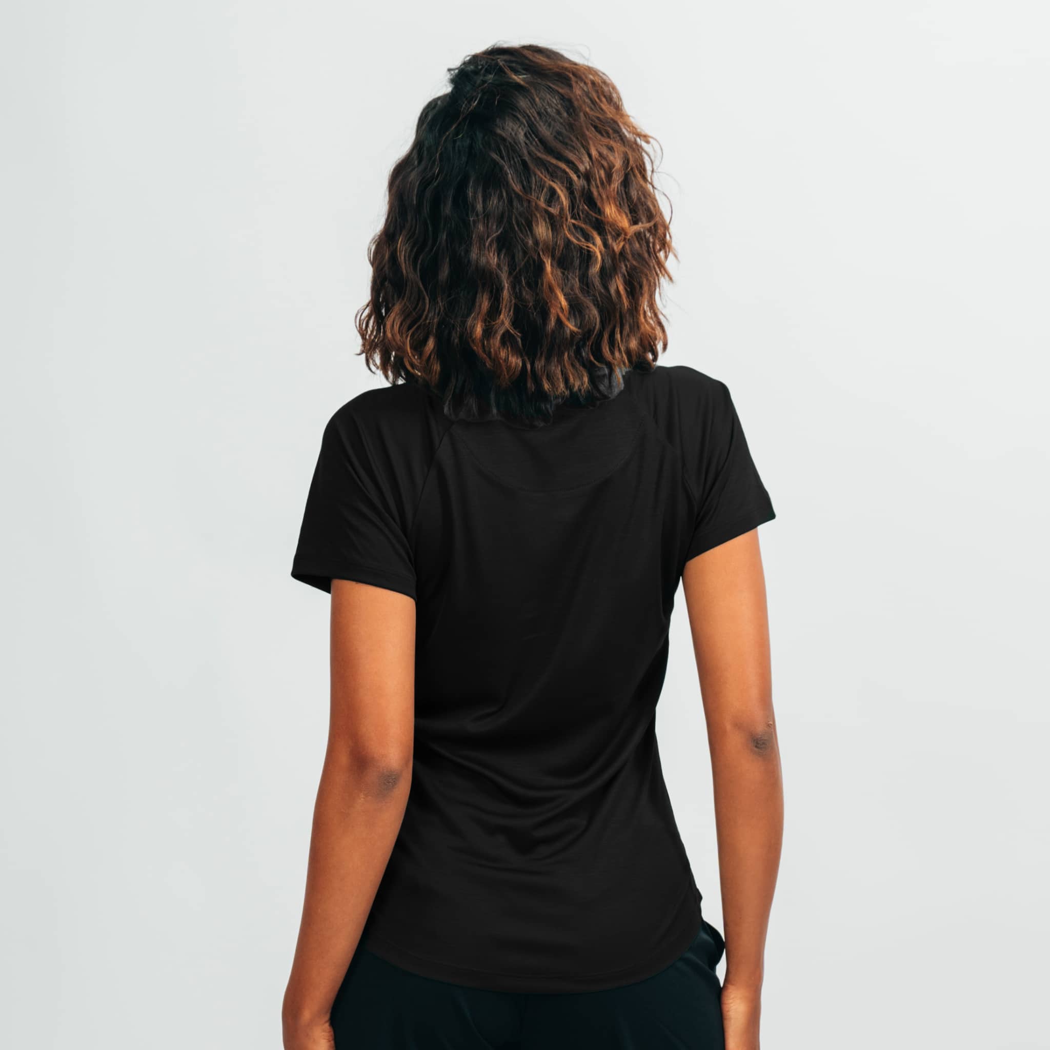 POSEIDA | Women Sport Shirt aus SEACELL - schwarz