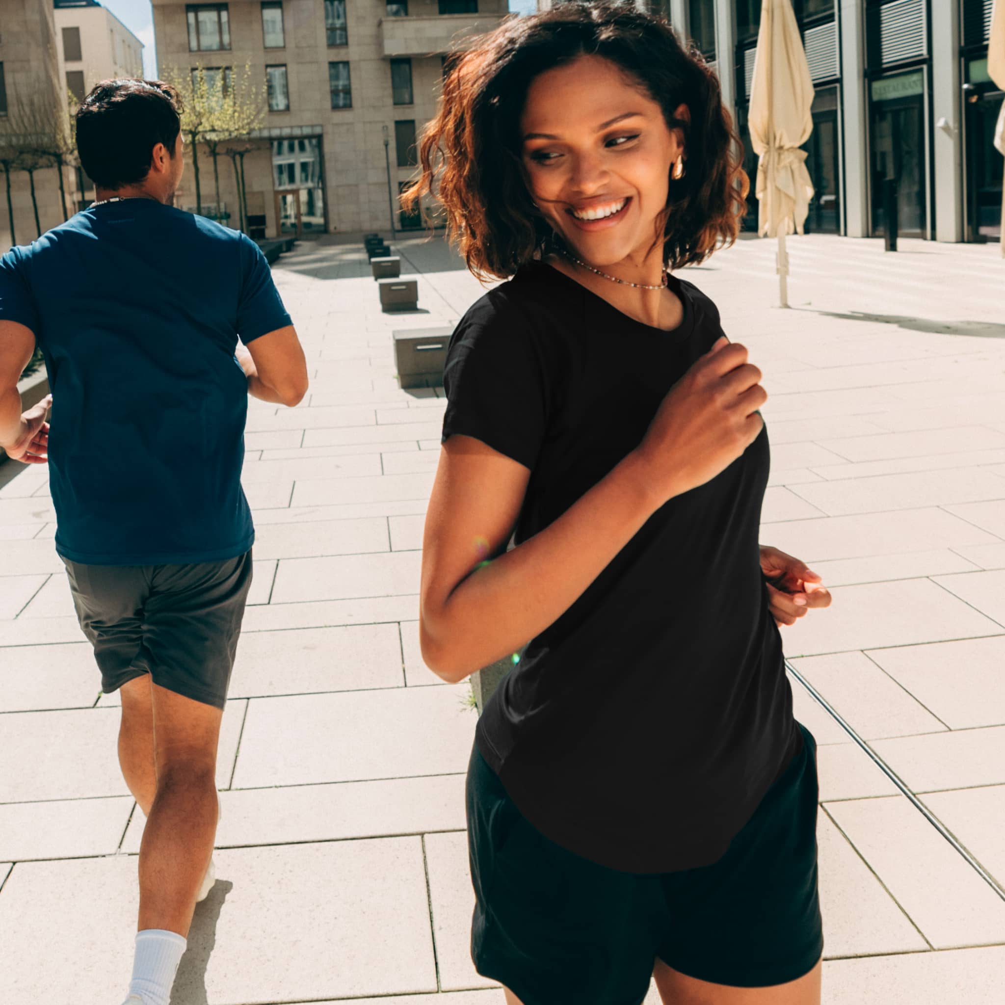 POSEIDA | Women Sport Shirt aus SEACELL - schwarz