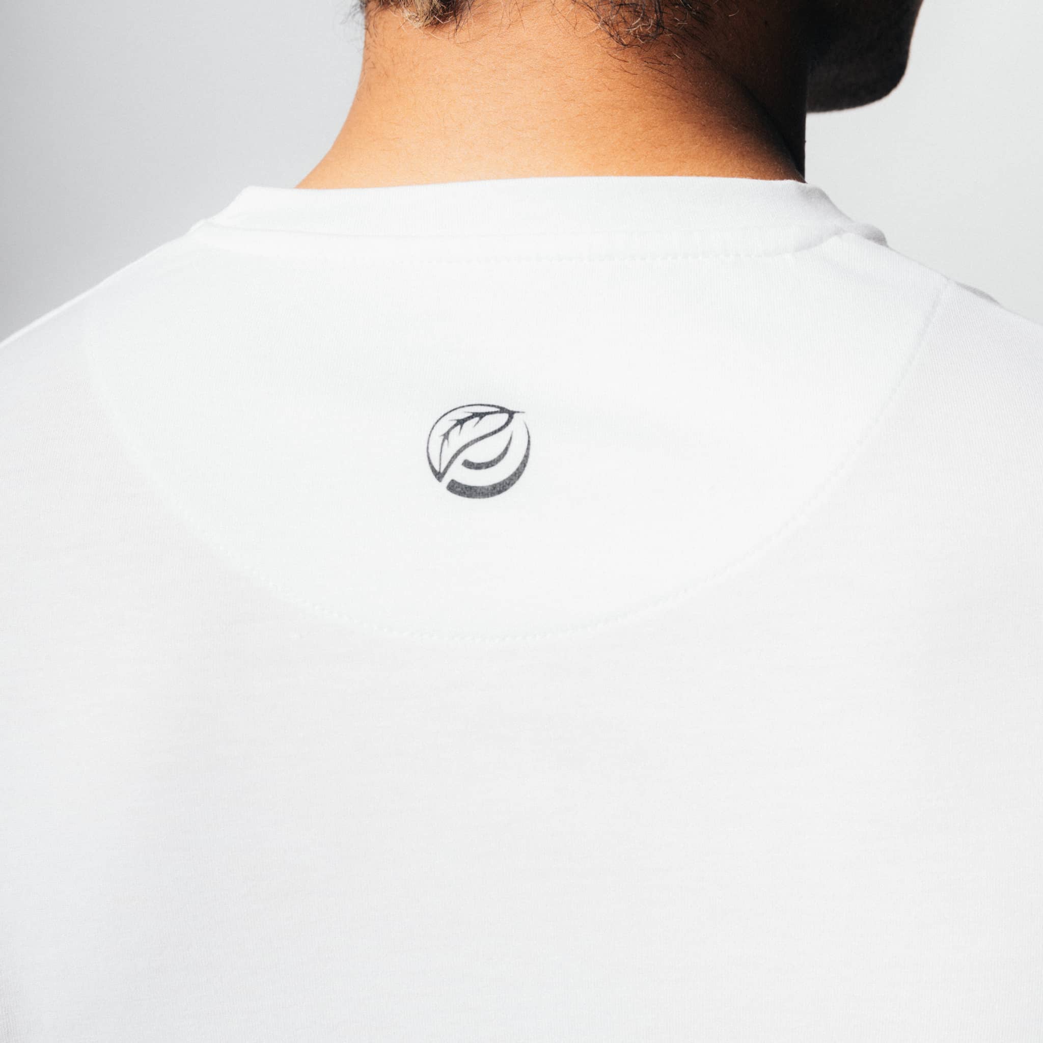CLEAN I Natural Athleisure Shirt - weiß