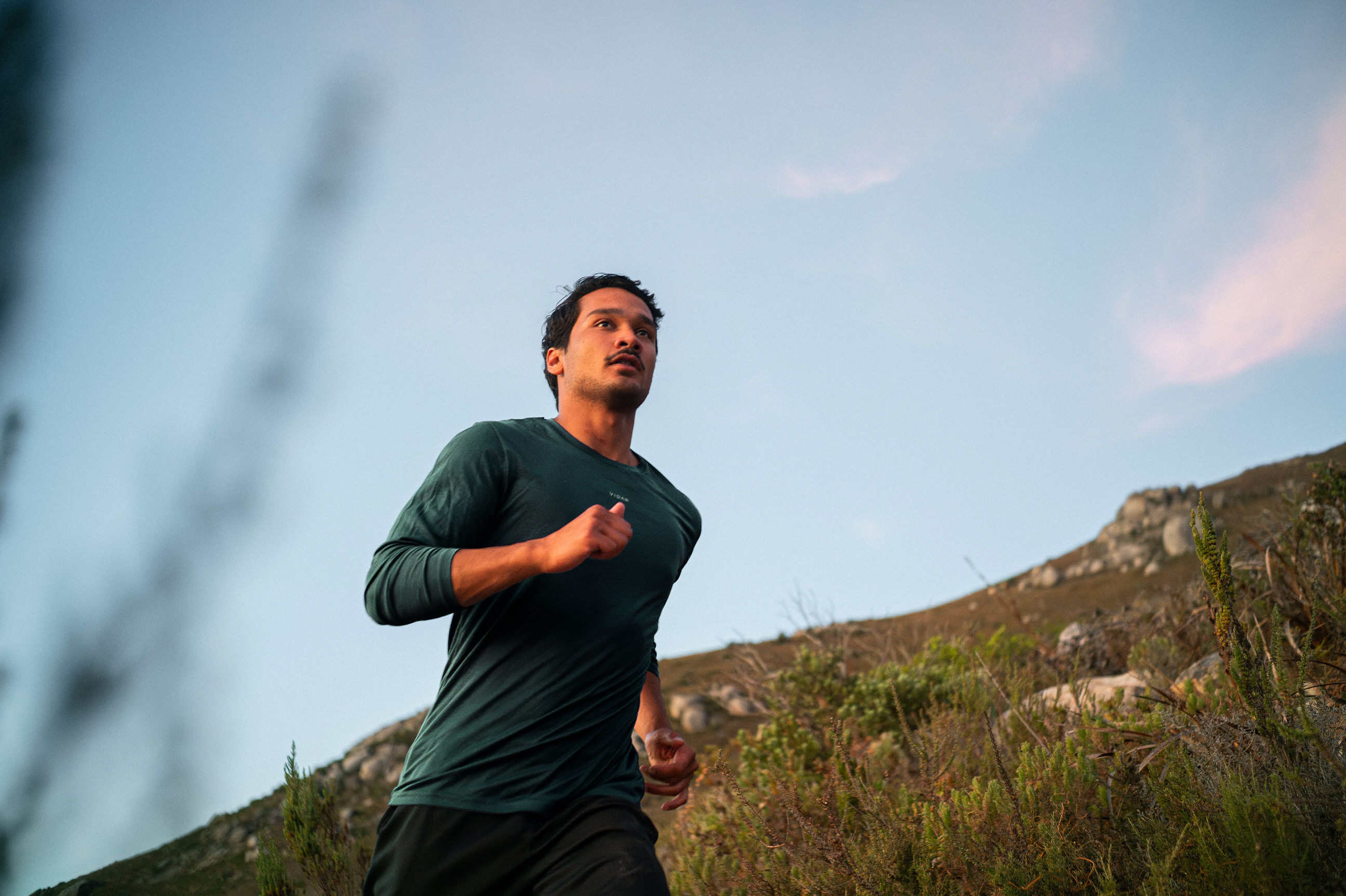 DISTANCE | Natural Performance Longsleeve - dunkelgrün