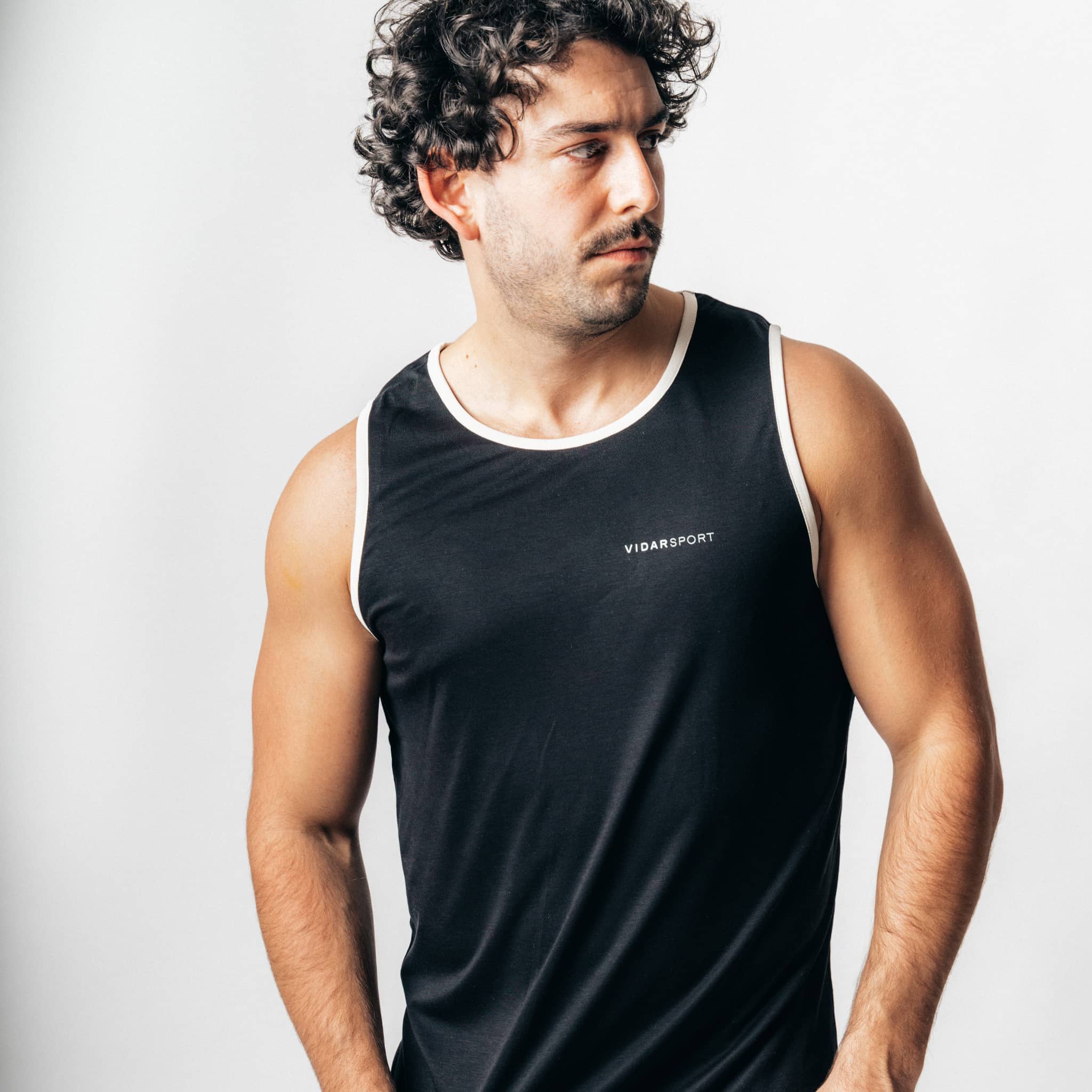 ANSWER | Sleeveless Sport Shirt schwarz