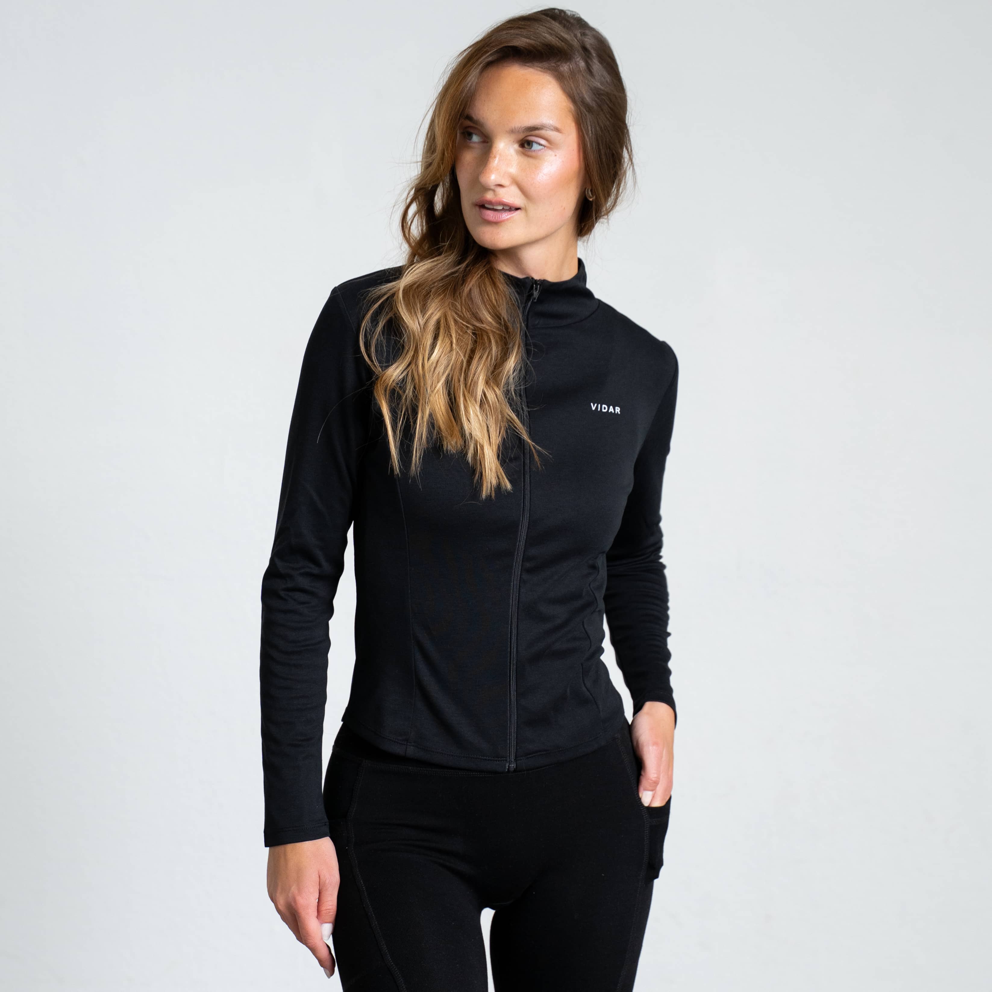 AURA | Natural Full-Zip – schwarz