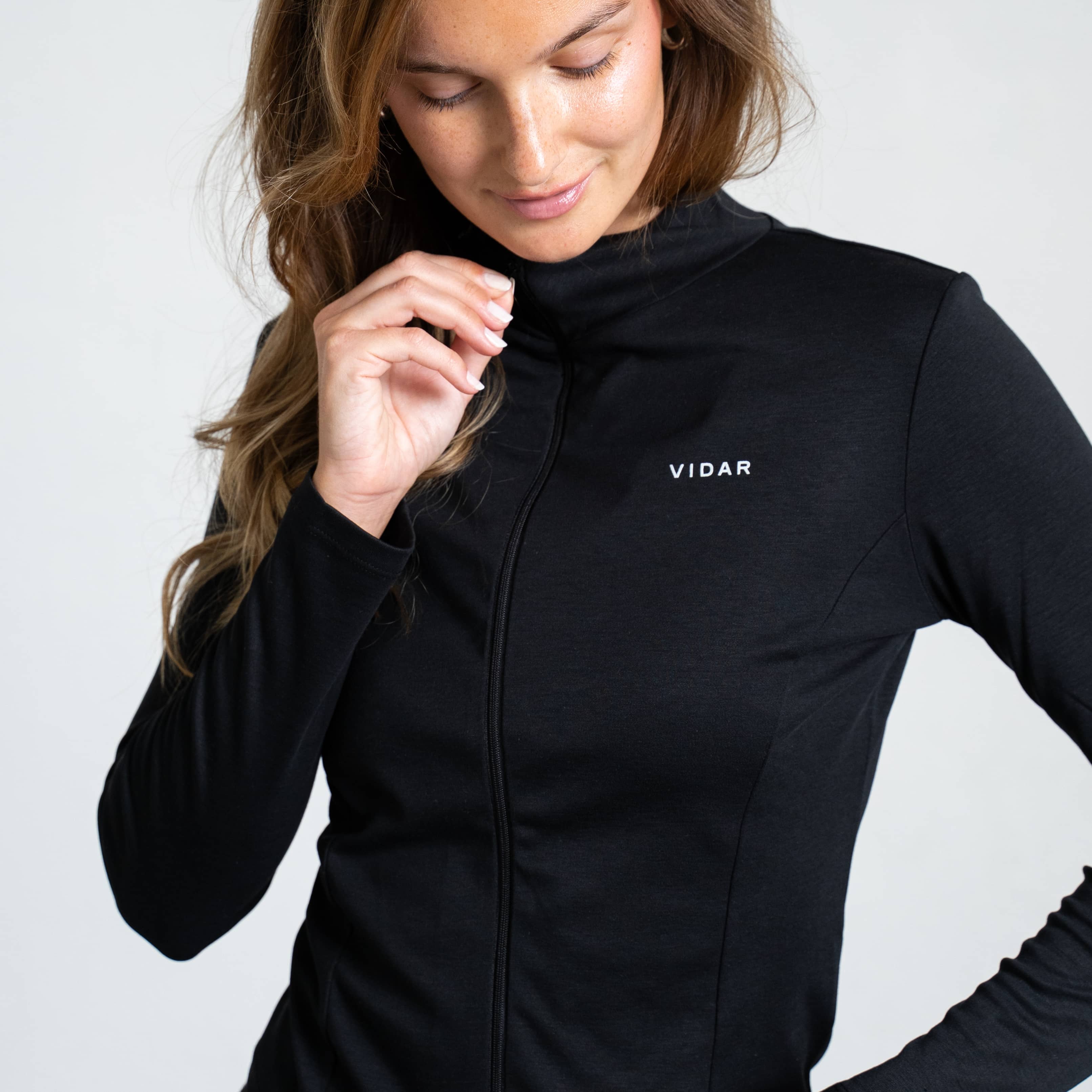 AURA | Natural Full-Zip – schwarz