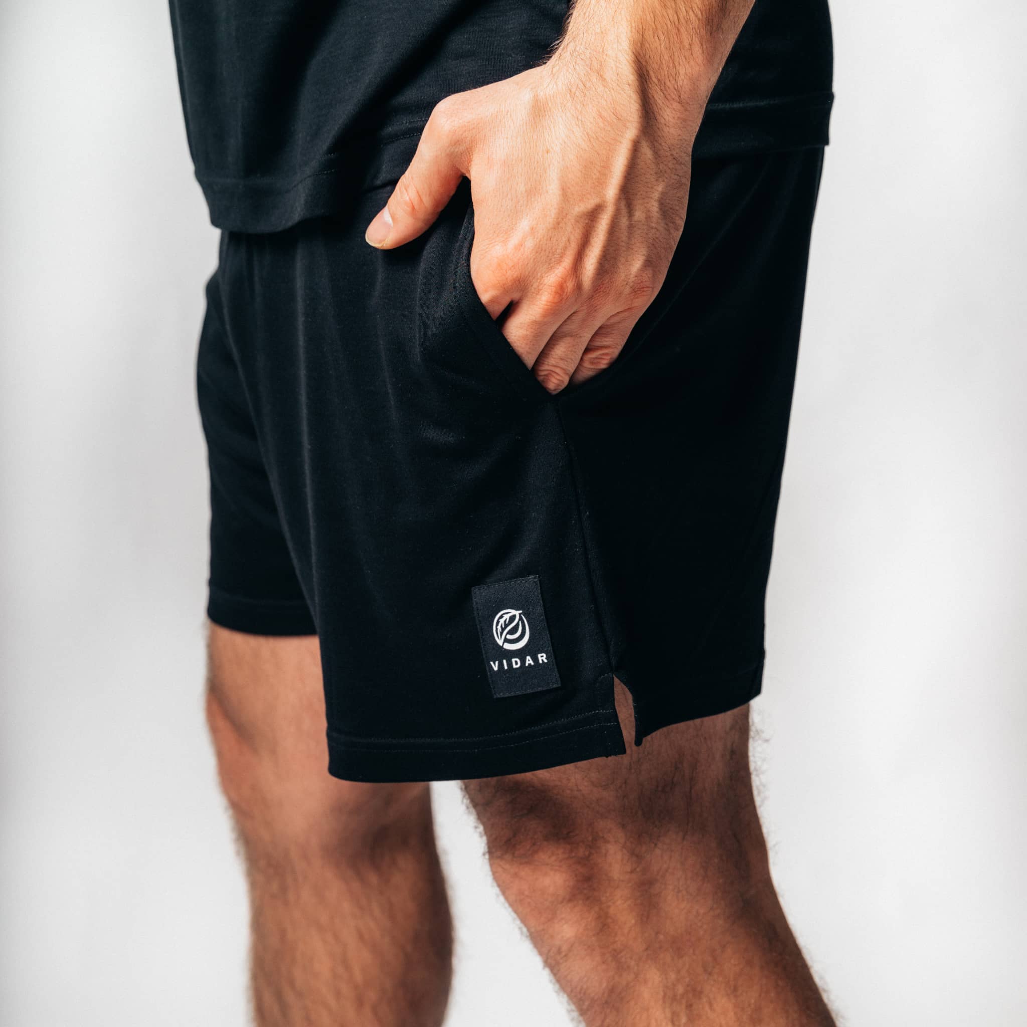 LIGHTNING I Natural Performance Shorts - schwarz