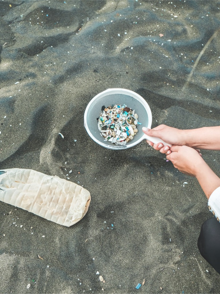 microplastic-waste-beach