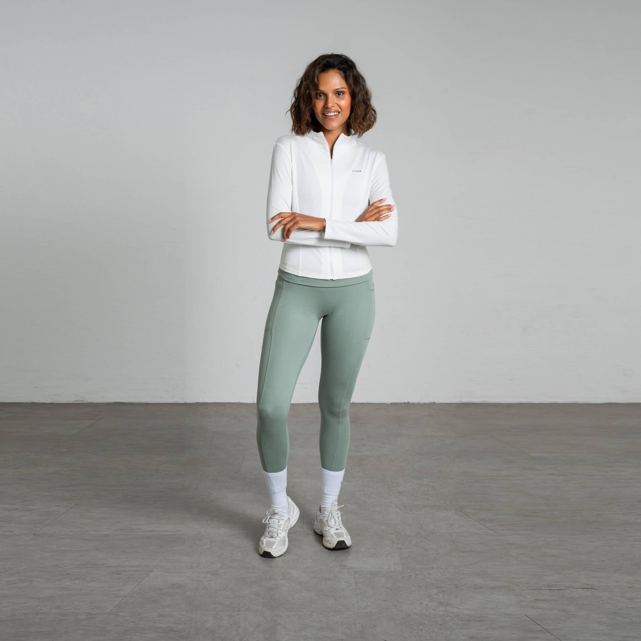 aura-full-zip-jacket-women-tencel-sportswear-vidar-sport