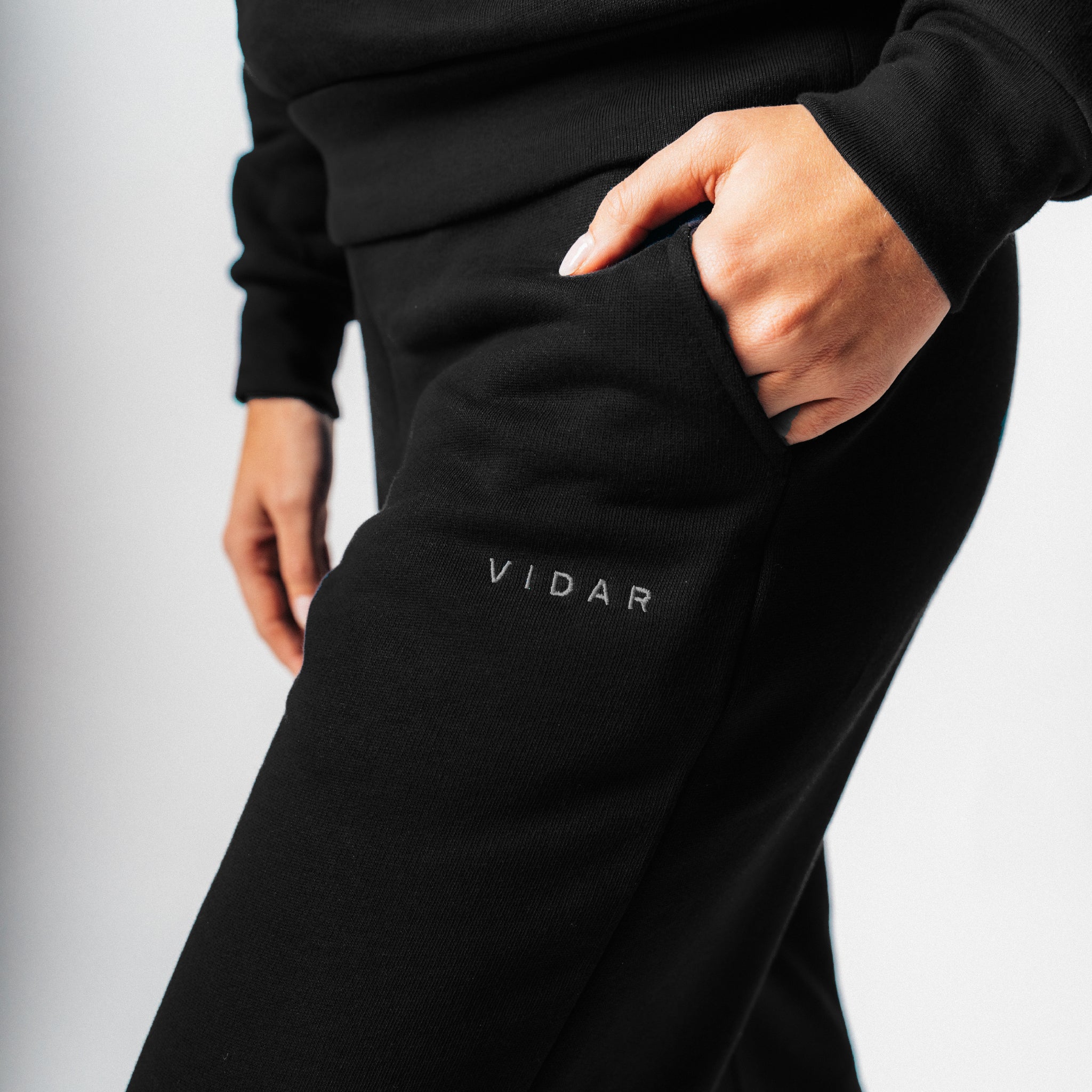 Jogginganzug aus TENCEL™ und Biobaumwolle - schwarz