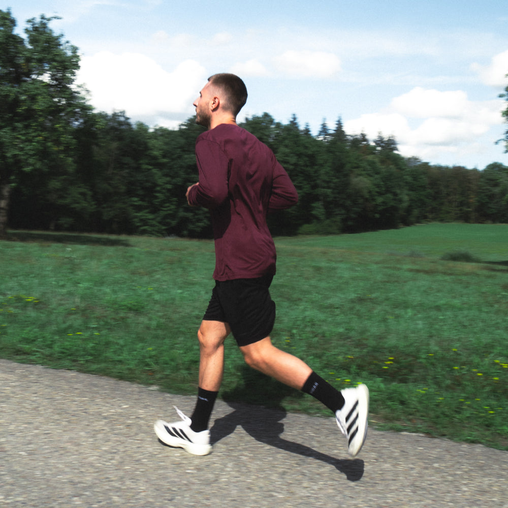 DISTANCE | Performance Longsleeve | Burgundy Red