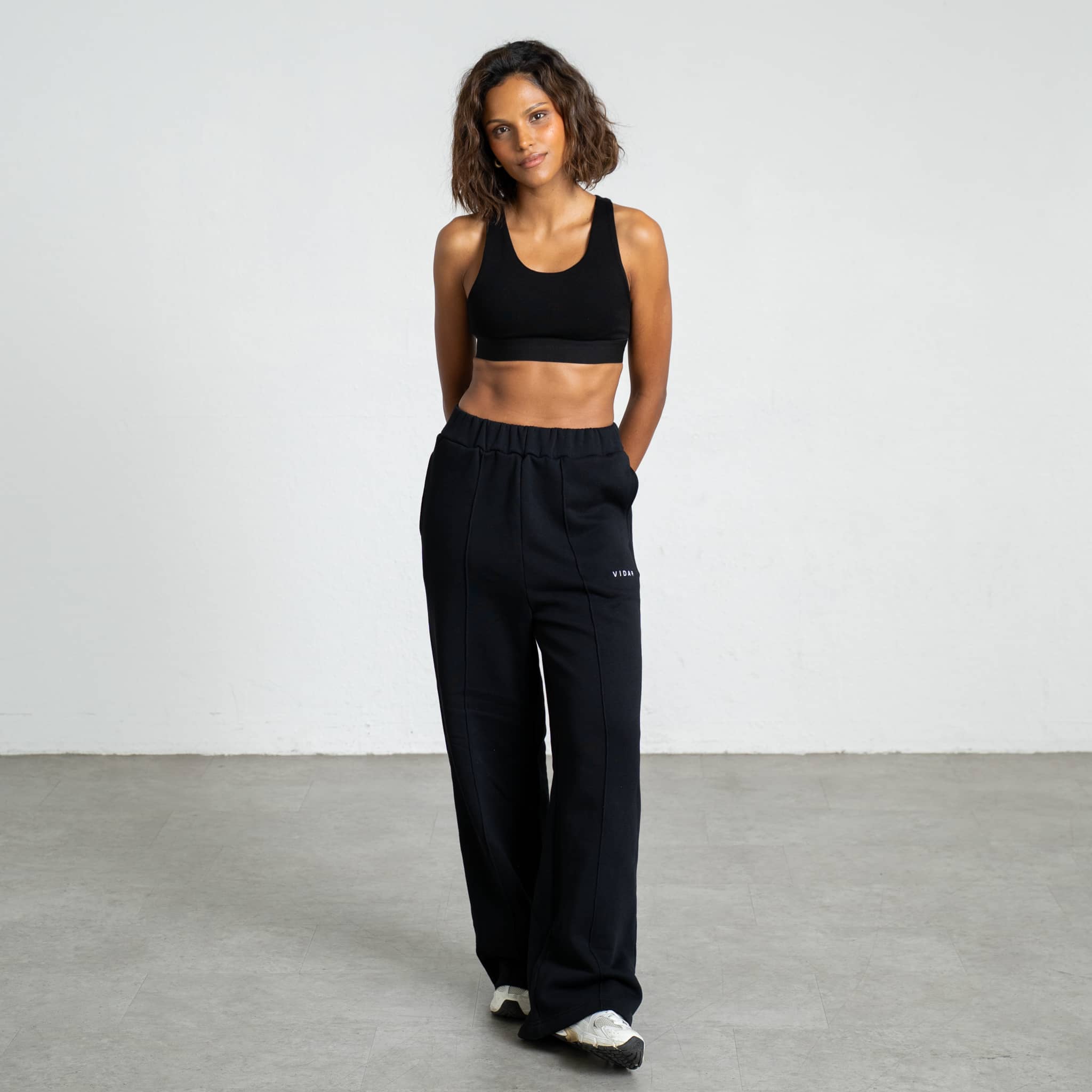 OFF COURT I Natural Baggy Sweatpants - schwarz