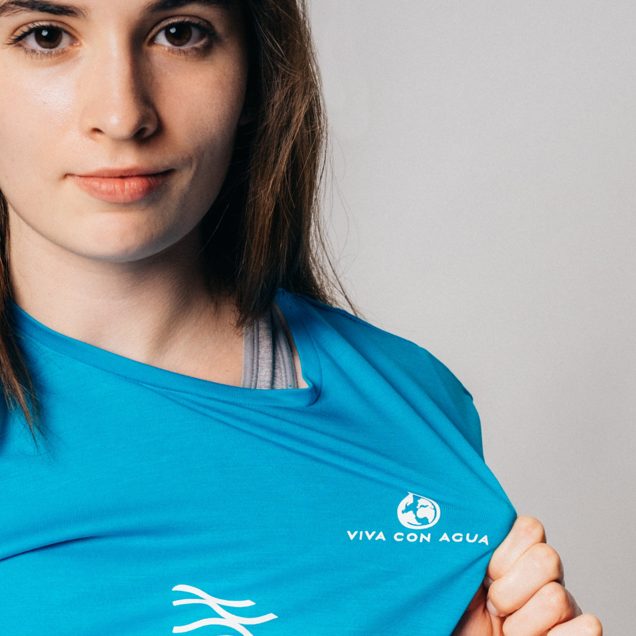 VIVA CON AGUA X VIDAR SPORT I Natural Oversized Sport Tee